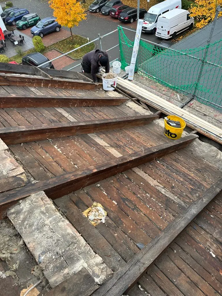 Dachwartung und Reparatur